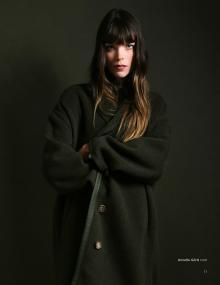 Model wearing Annette Görtz coat
