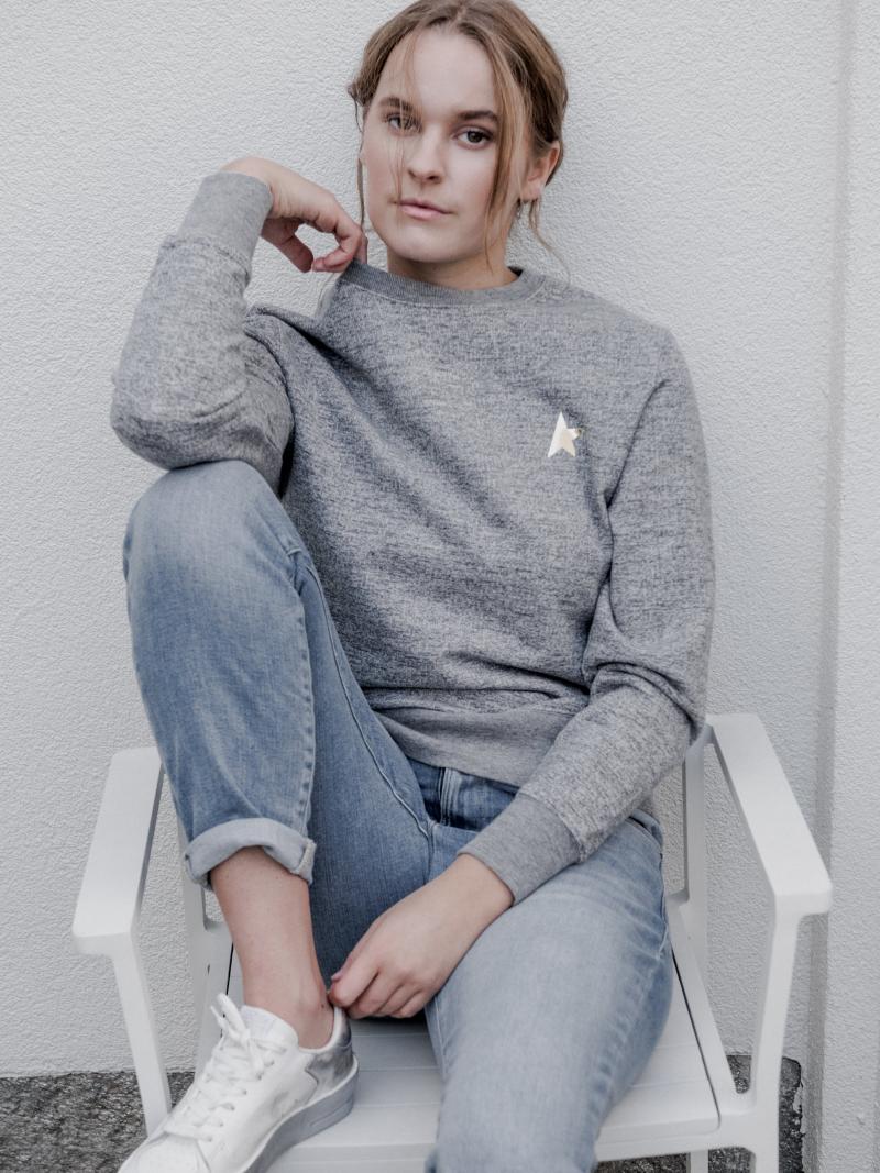 Grey buy star sweatshirt